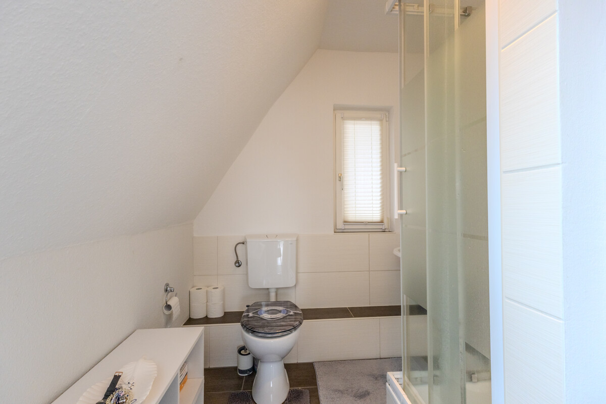 Badezimmer mit Dusche Whg.1