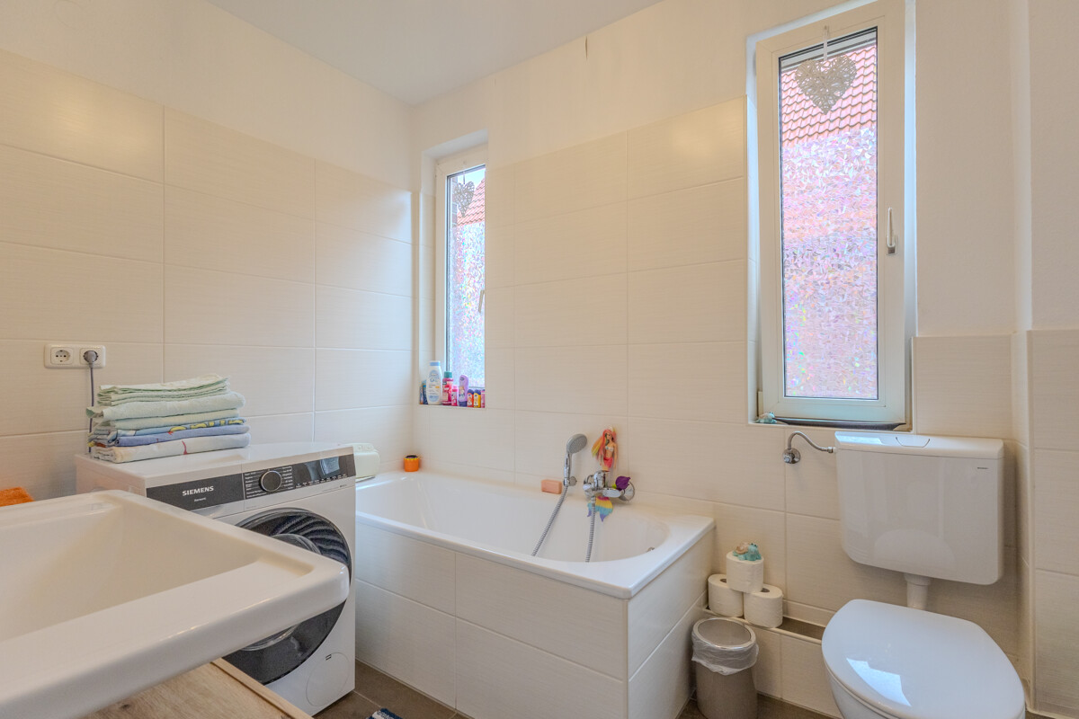 Badezimmer mit Badewanne Whg.1