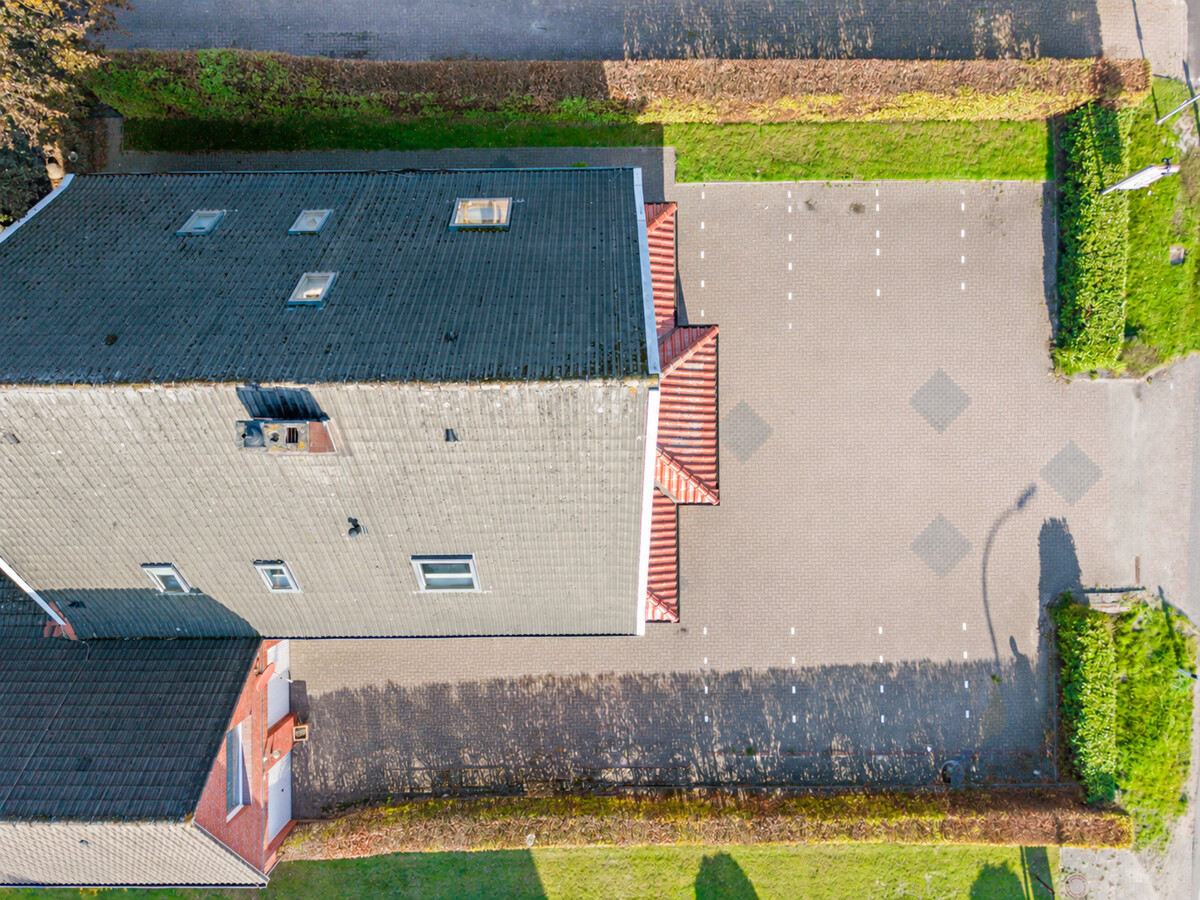 Blick auf die Parkplätze