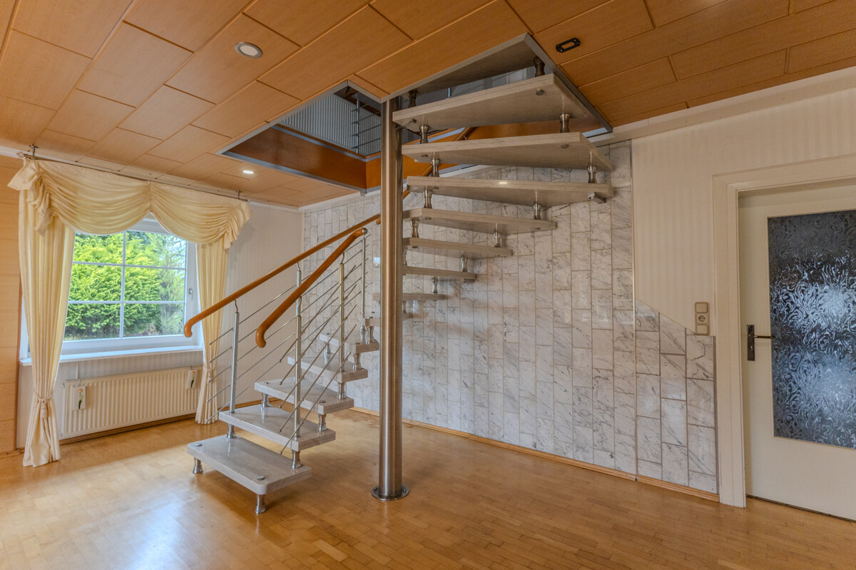 Treppe ins OG