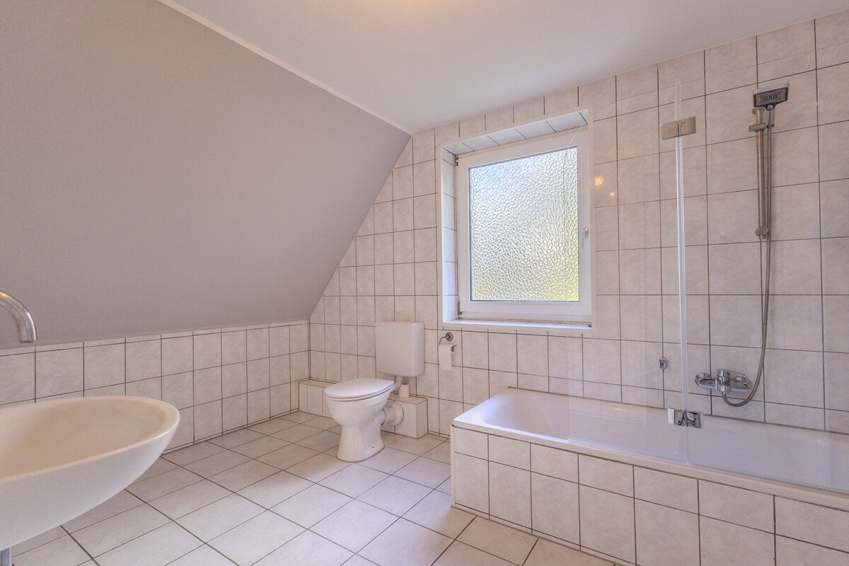 Badezimmer Whg. OG hinten
