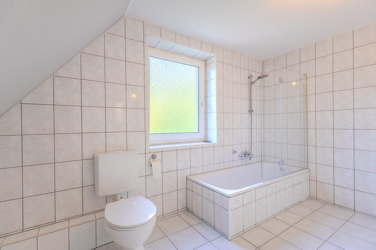 Badezimmer Whg. OG hinten