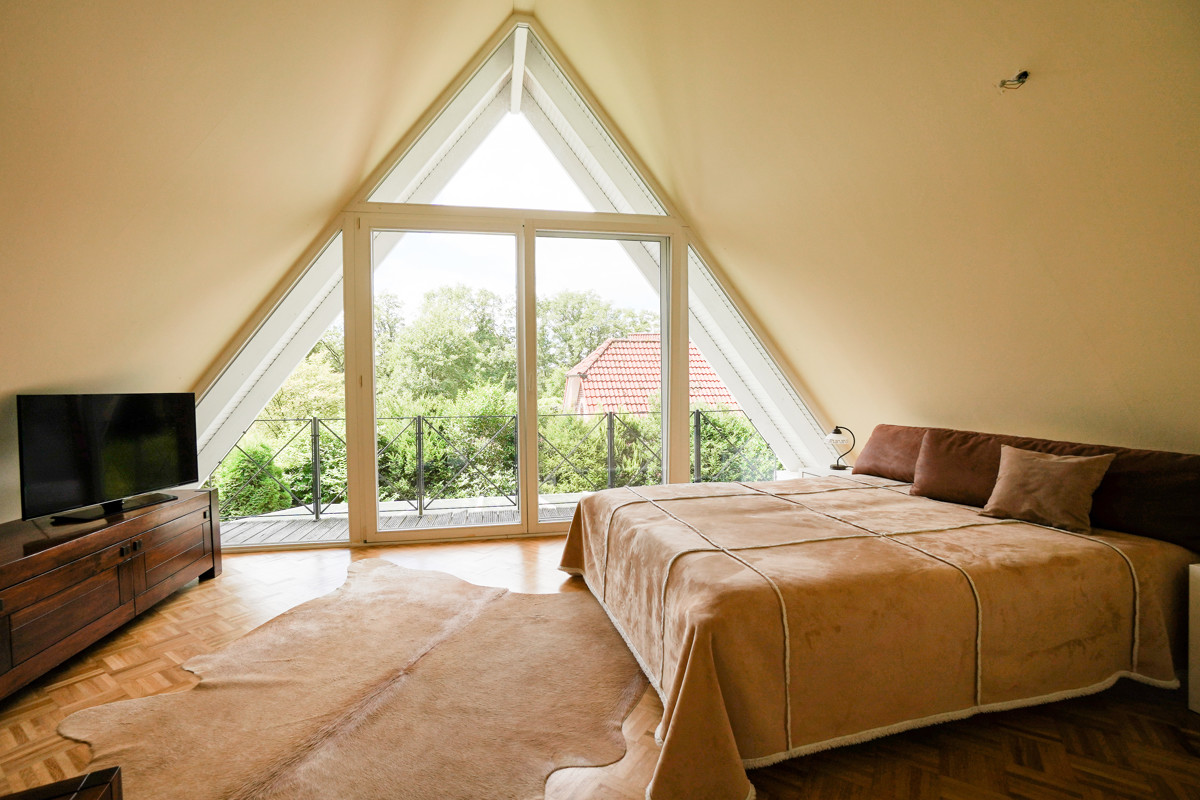 Schlafzimmer 2