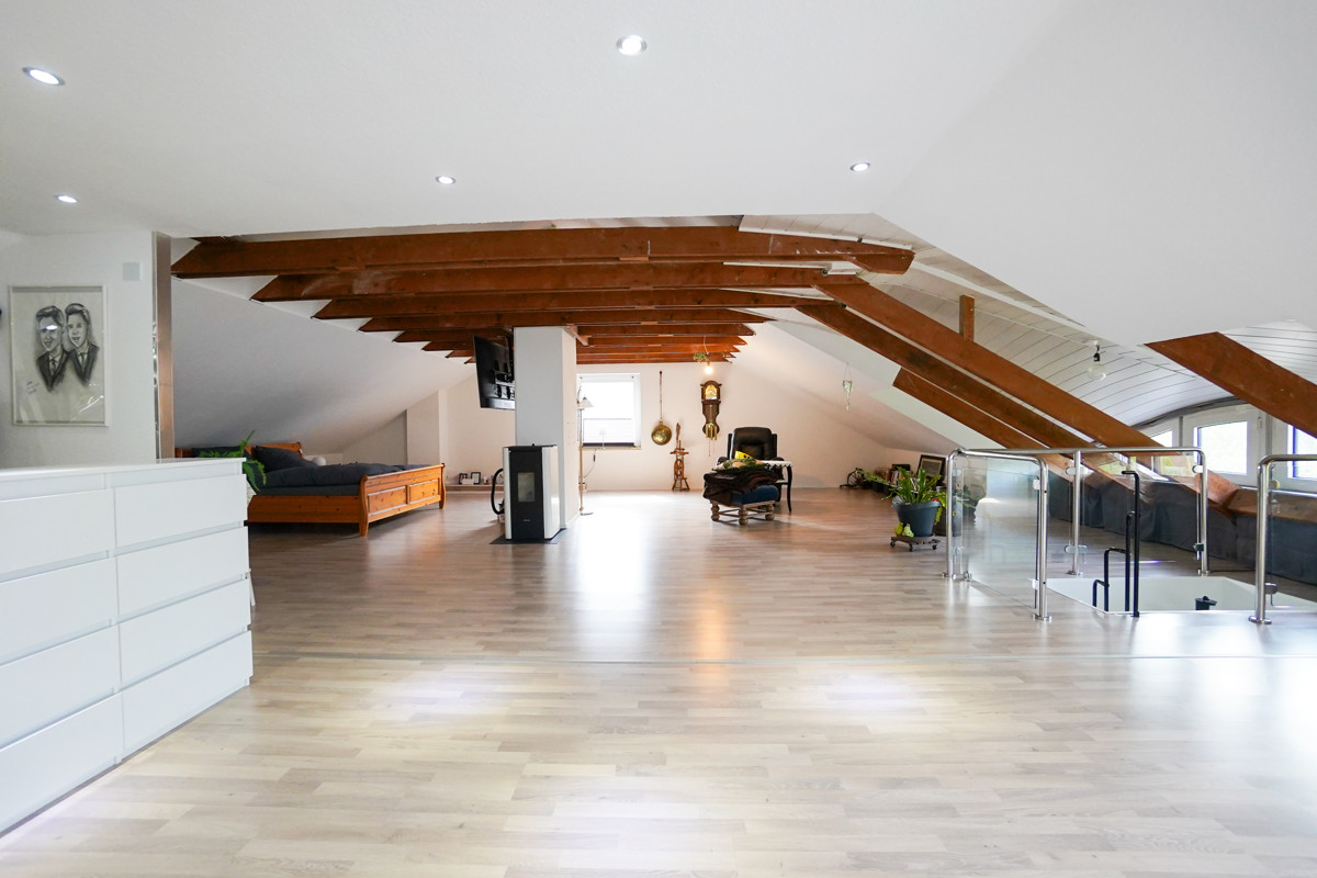 Schlafzimmer mit Ankleide